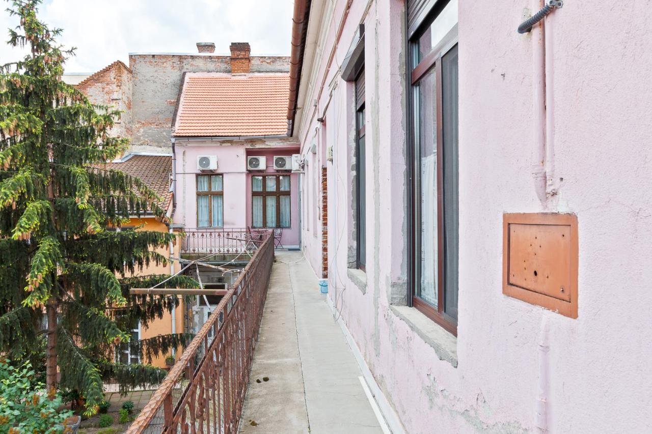 Roman Flat Oradea Exterior foto